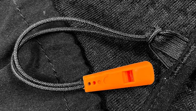 High Quality Whistle for Outdoor Survival Running Vest Hydration Vest